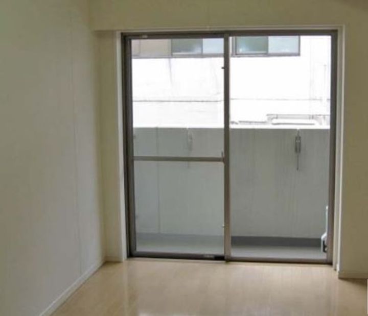 ラクラス学芸大学の居間