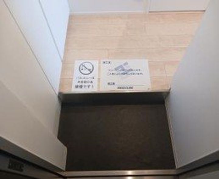 ZOOM目黒の玄関