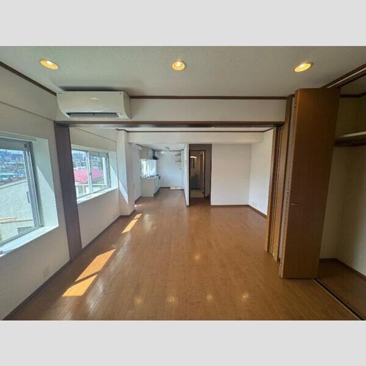 西麻布アネックスの居間