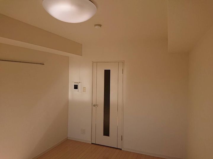 東京都品川区東大井3丁目の賃貸マンションの居間