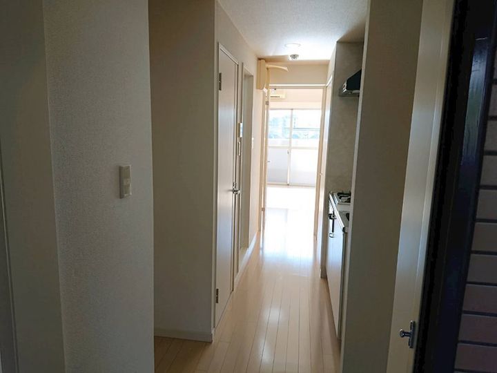 東京都品川区東大井3丁目の賃貸マンションの玄関