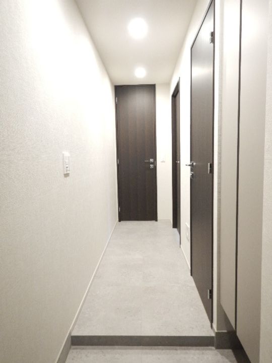 東京都港区赤坂6丁目の賃貸マンションの玄関