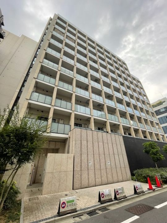 東京都港区赤坂6丁目の賃貸マンションの外観