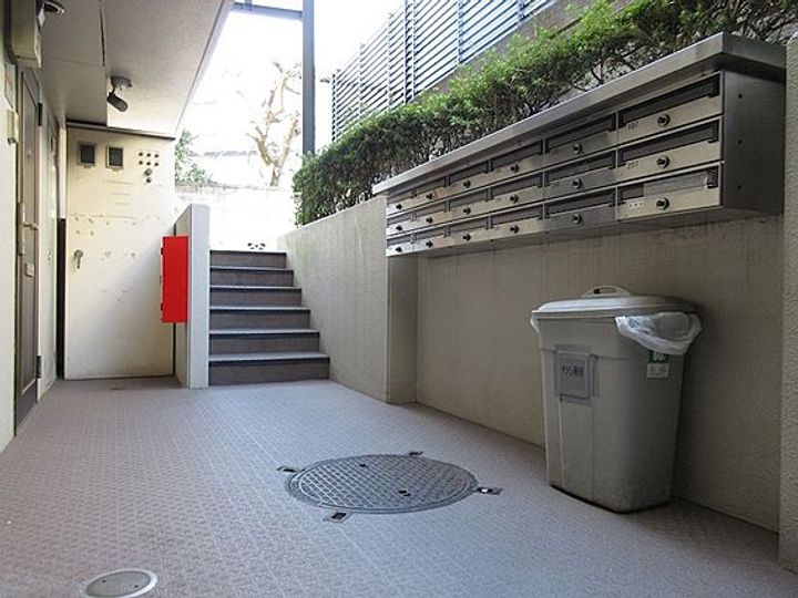 クレッセント三軒茶屋の外観