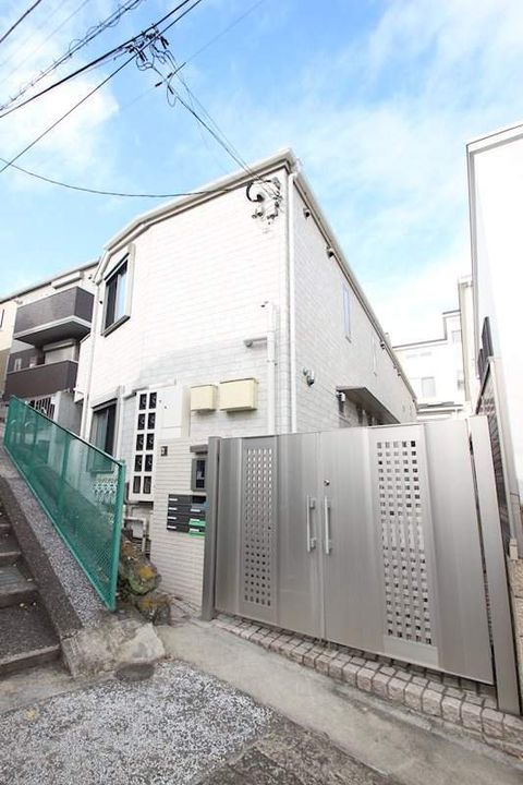 テラスハウス山王102号室の外観