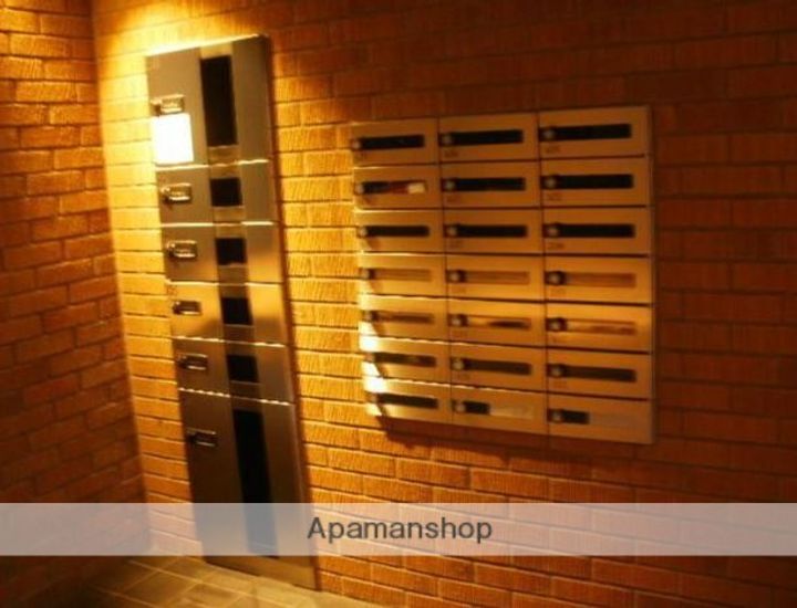 西小山アパートメント203-1の外観