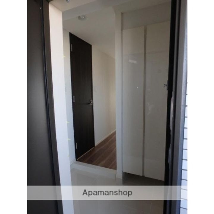 ジーベック長原の玄関