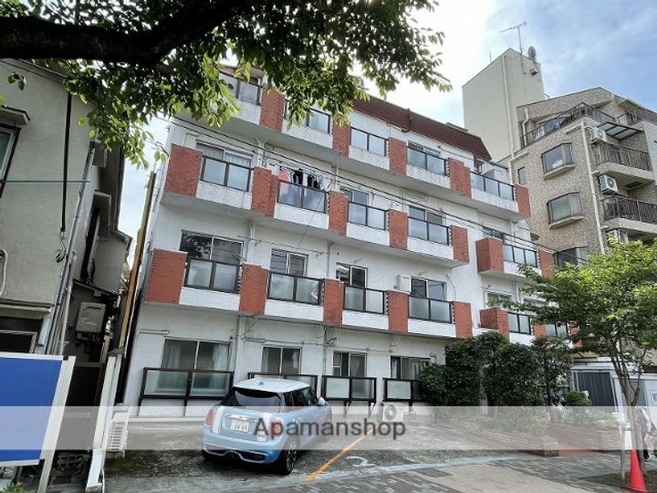 渡辺マンション401の外観