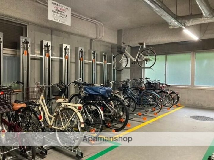 東京都大田区西嶺町の賃貸マンションの外観