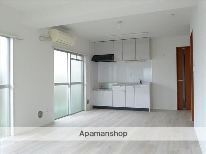 ニューライフ洗足の居間