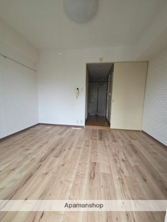 N・グランデージ305の居間