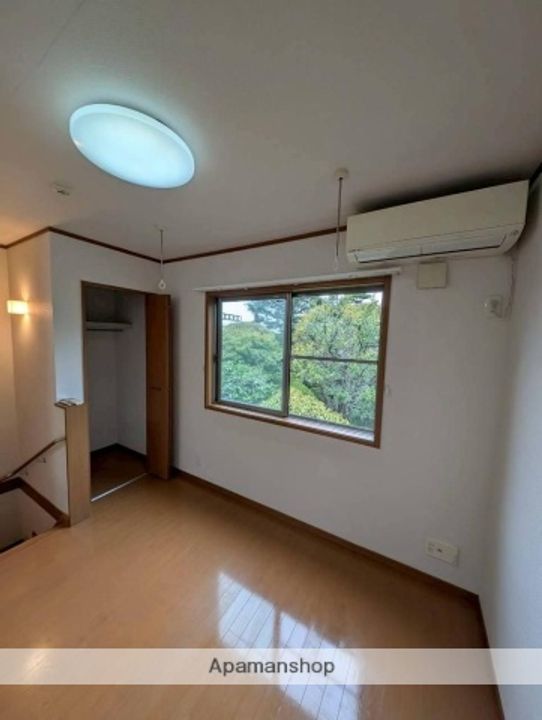 ビュー大岡山の居間