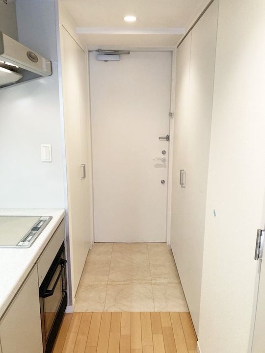 フレンシア麻布十番ノース405号室の玄関