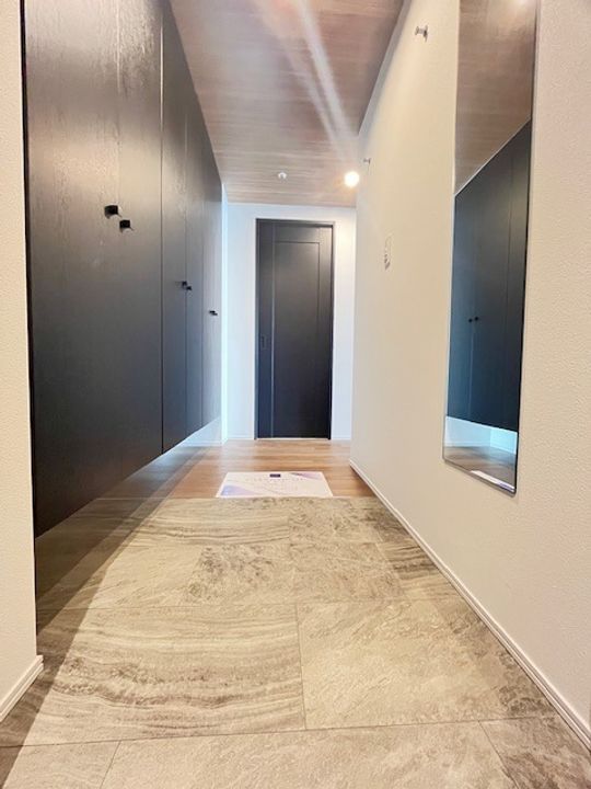 レジディアタワー中目黒の玄関