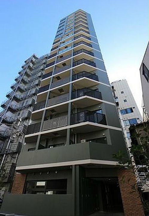 ロイジェント新橋の外観