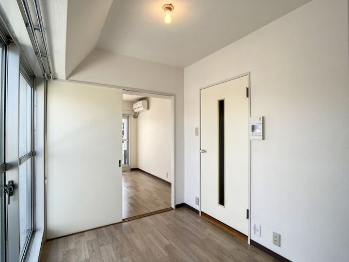 東京都大田区東馬込1丁目の賃貸マンションの居間