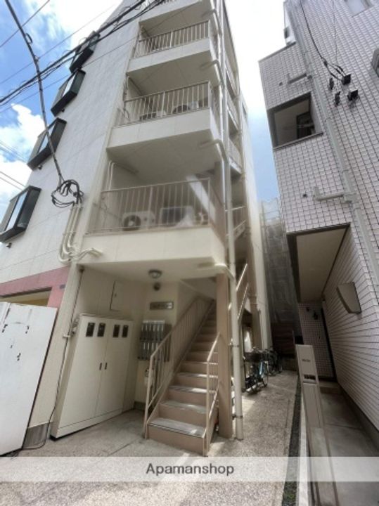 コムデ・ビューの外観