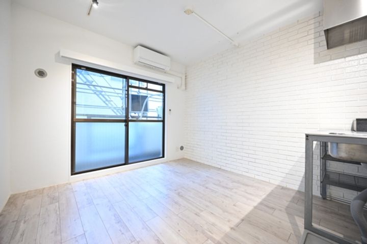 東京都目黒区八雲1丁目の賃貸マンションの居間