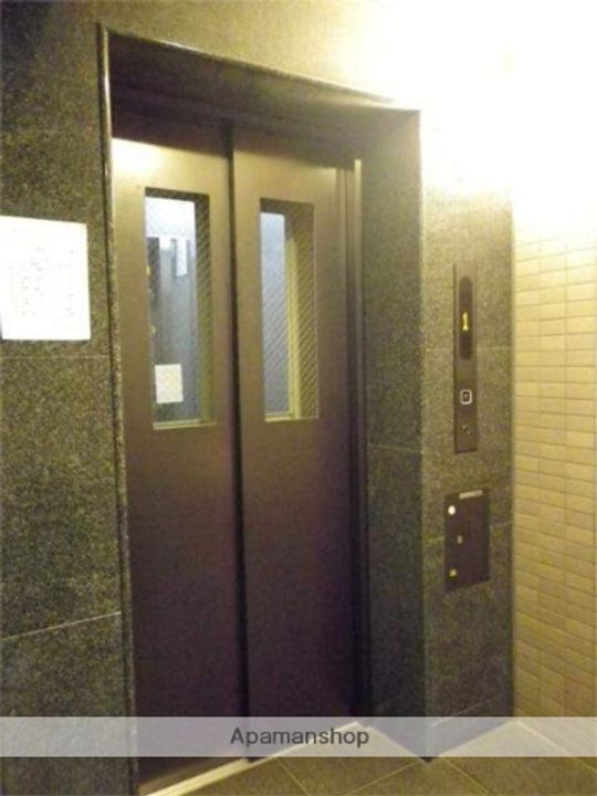 ルーブル多摩川六番館の外観