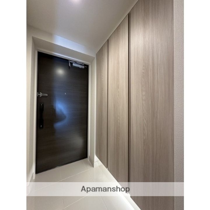 ザ・ケンジントン・レジデンス上池台の玄関