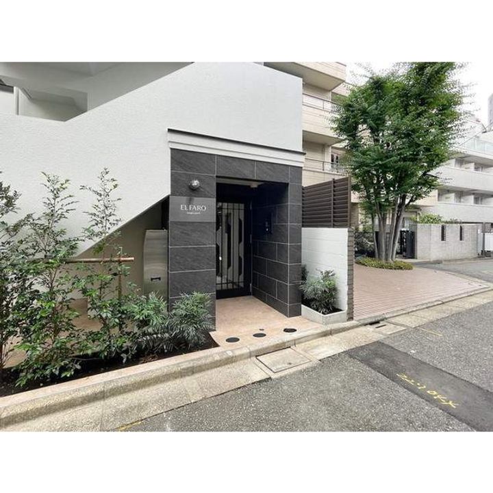 エルファーロ三軒茶屋Ⅱの外観