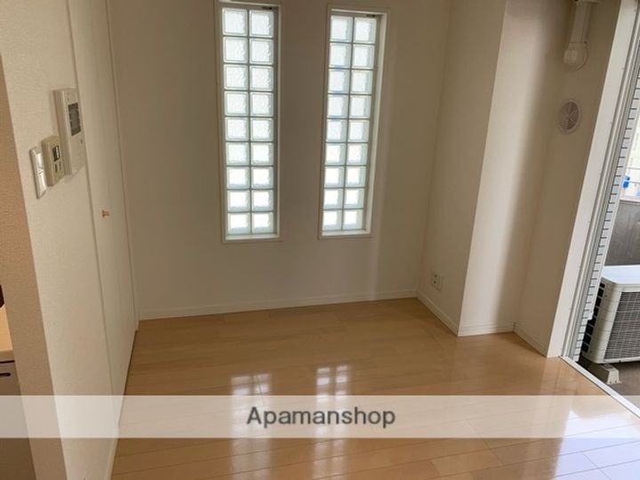 アデッソ大森の居間