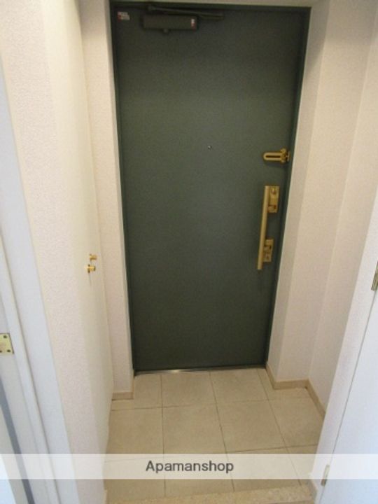 アデッソ大森の玄関