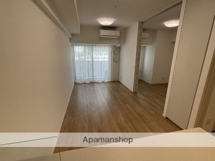 クレストコート池上の居間