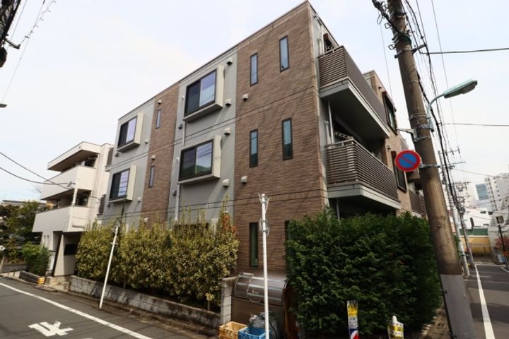 東京都目黒区目黒3丁目の賃貸マンションの外観