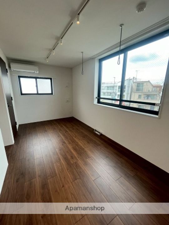 LEGALAND武蔵小山ANNEX102の居間