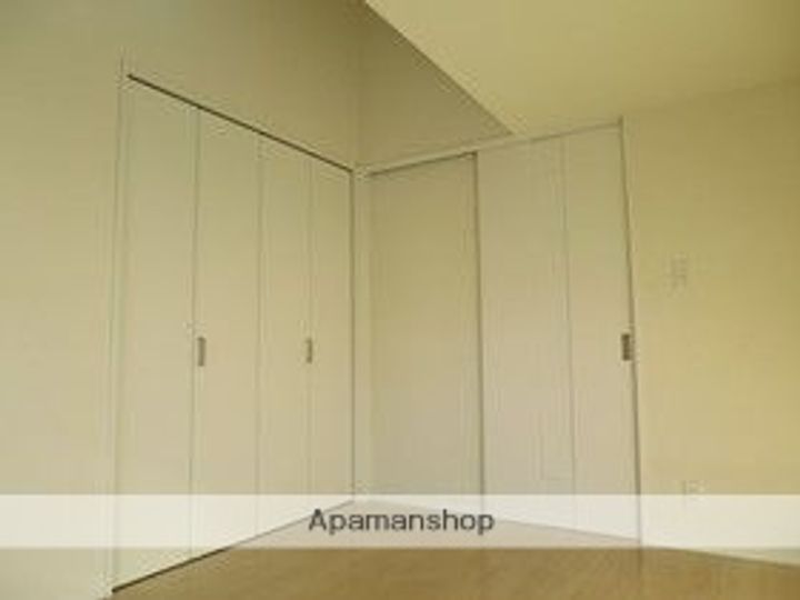 リコ・プアラニの居間