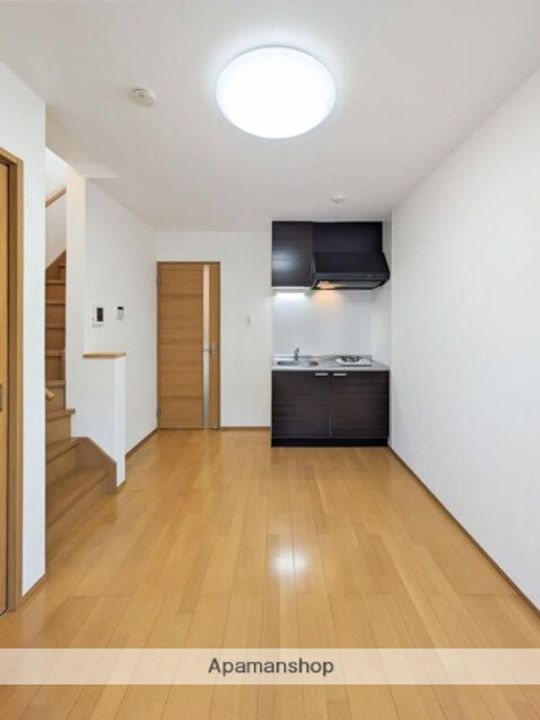 石倉荘103の居間