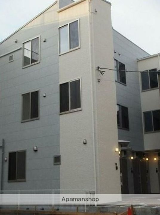 東京都北区上十条3丁目の賃貸アパートの外観