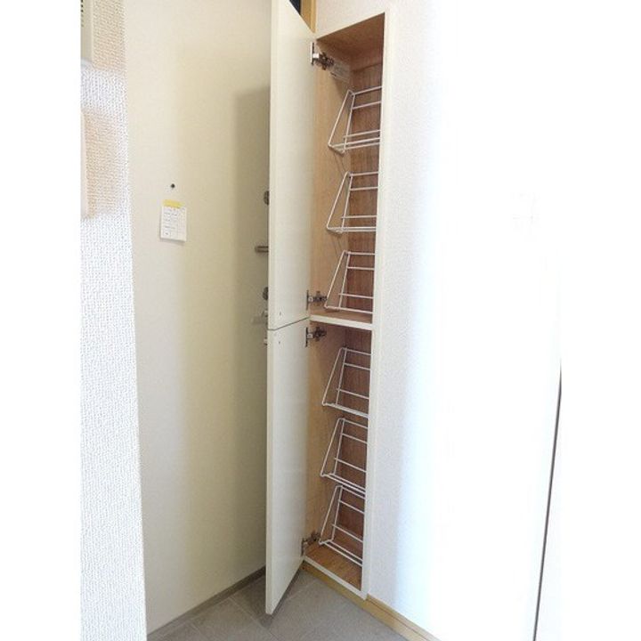 東京都台東区北上野2丁目の賃貸マンションの玄関