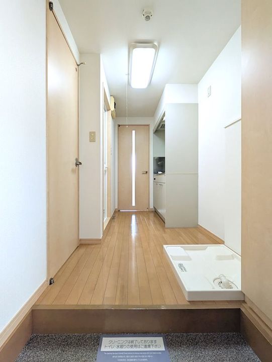 東京都荒川区西日暮里2丁目の賃貸マンションの玄関