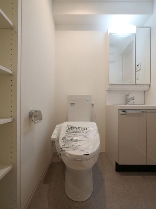 東京都台東区根岸2丁目の賃貸マンションの内装