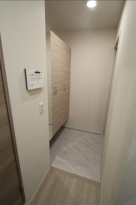 セレスティア千住元町の玄関