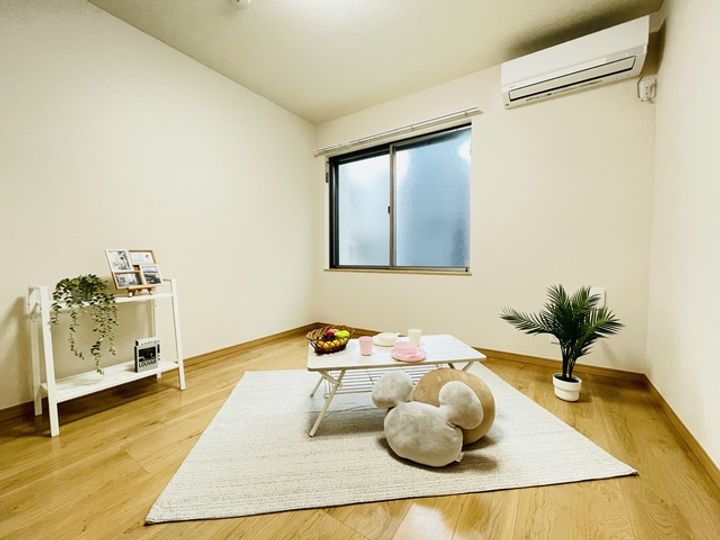 東京都板橋区蓮根1丁目の賃貸アパートの居間