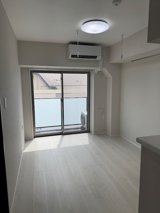 東京都板橋区志村3丁目の賃貸マンションの居間