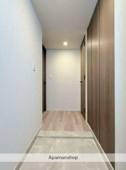 東京都豊島区南池袋1丁目の賃貸マンションの玄関