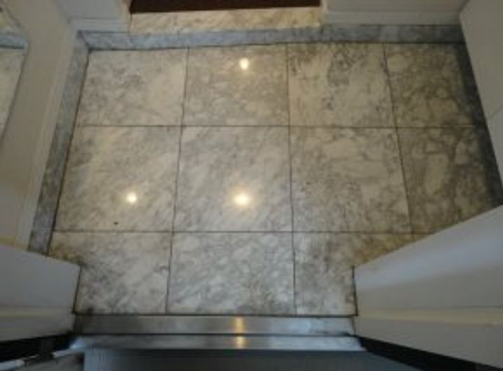 東京都台東区元浅草4丁目の賃貸マンションの玄関