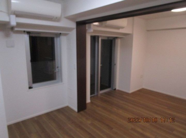 東京都台東区元浅草4丁目の賃貸マンションの居間