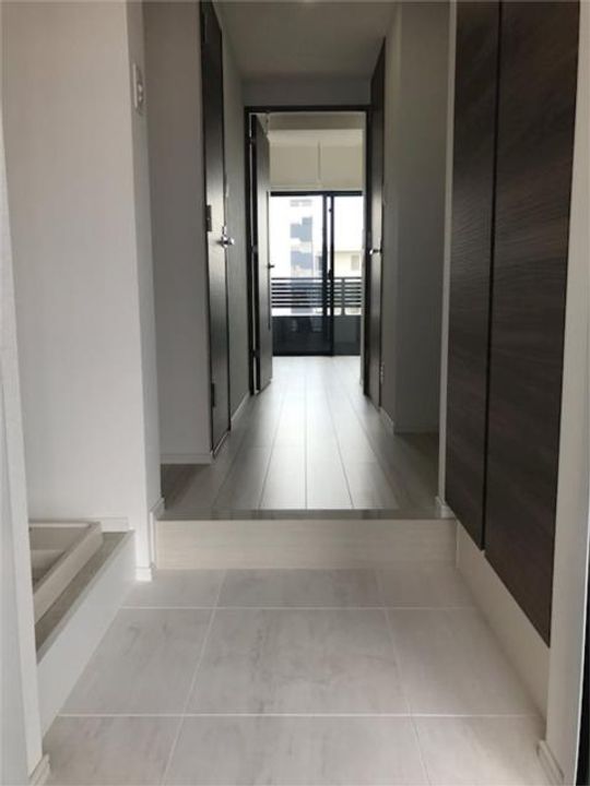 東京都墨田区石原3丁目の賃貸マンションの玄関