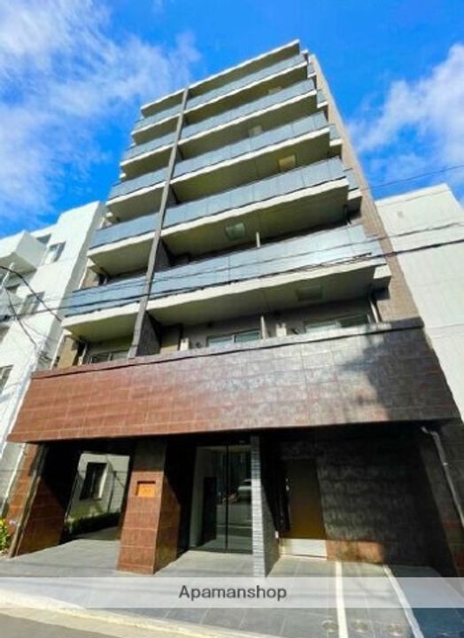 東京都墨田区亀沢4丁目の賃貸マンションの外観