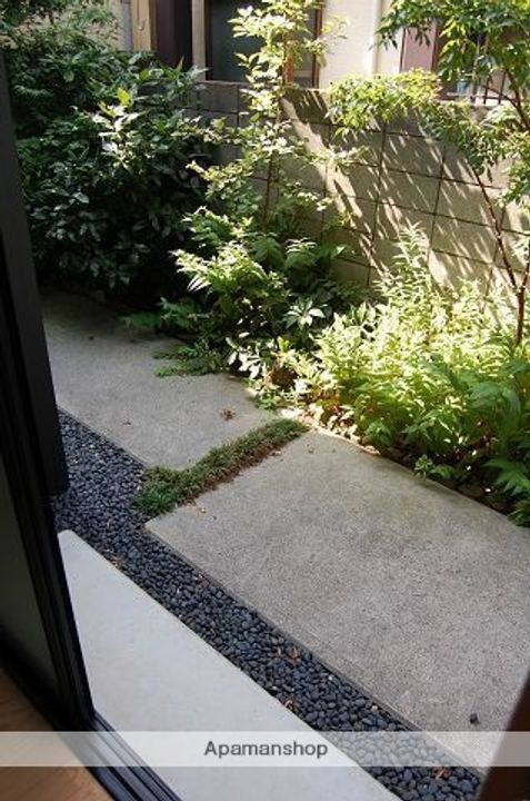 OCTET BEE103の内装