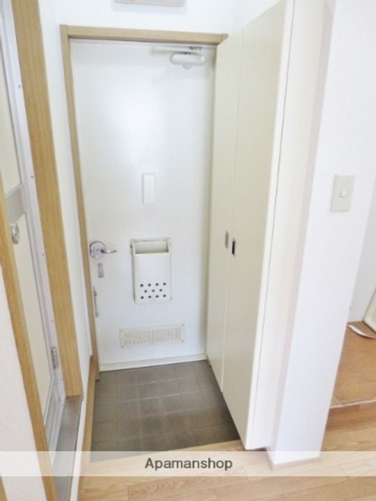 セゾンKNの玄関