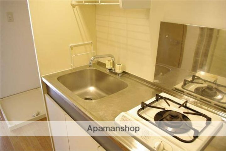 GRANDCHARIOTB棟201のキッチン