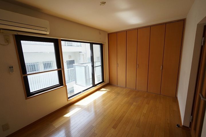 ハイホーム成増303の居間