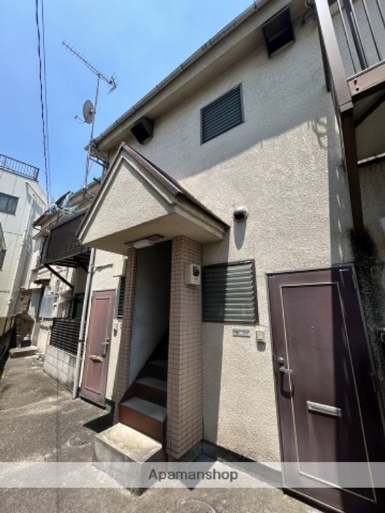 東京都北区上十条4丁目の賃貸アパートの外観