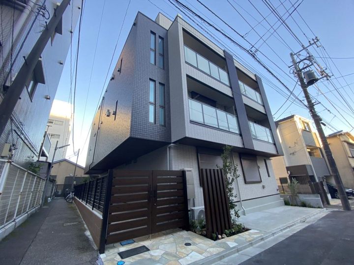 プライムクロス302号室の外観